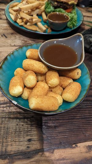 Kroketten mit Gravy at Bidges & Sons Reeperbahn in Hamburg
