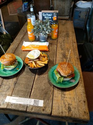 Dinner at Bidges & Sons Reeperbahn in Hamburg