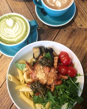  Daily Buddha bowl and matcha latte (oat milk) at Le Labo in Lyon