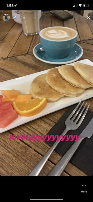 pancakes w/ fruit at Le Labo in Lyon