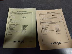 Zettel zum Zusammenstellen des Essens at Astarix in Trier