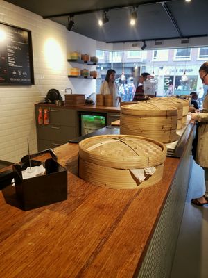 steamed dumplings at Dim Sum Now in Amsterdam