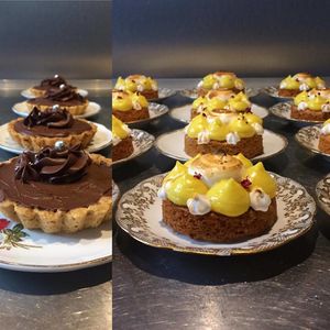 vegan lemon pie and chocolate pie (vegan too) at La Palette Vintage in Charroux