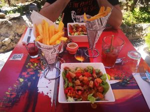 Le cornet de frite at La Palette Vintage in Charroux