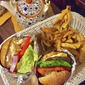 @drnicosoto at Vg Burger in Santiago