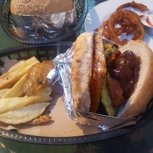 Satanica at Vg Burger in Santiago