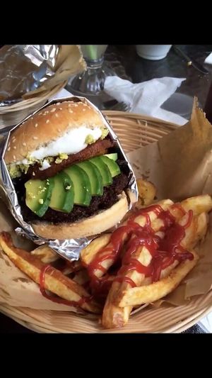 Muy rico! at Vg Burger in Santiago