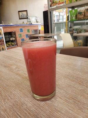 juguito de Guayaba at Loto Azul Vegetariano in Bogota