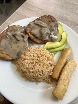 Seitan filets with rice, yuka fries and avocado #Veganuary at Loto Azul Vegetariano in Bogota