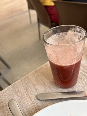 I was told it is plums juce, but it tasted like red currant . #Veganuary at Loto Azul Vegetariano in Bogota