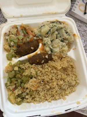 Almuerzo del día   at Loto Azul Vegetariano in Bogota