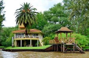Navigating the delta rivers at Kangoo Tours in Buenos Aires