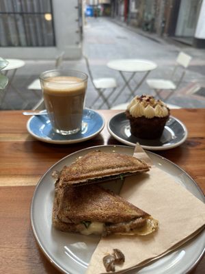 Everything is nice!   at Union Kiosk in Melbourne