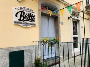 Fermé - merci de mettre les horaires à jour! at Britta Take Away in Riomaggiore