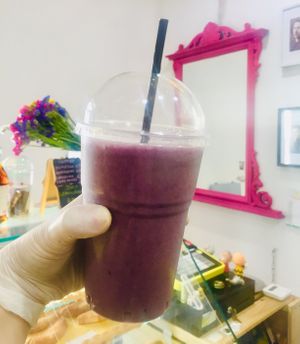 Violet smoothie  at Britta Take Away in Riomaggiore