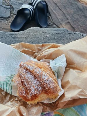 vegan pasticceria con crema 💖👌 at Britta Take Away in Riomaggiore