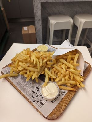  at Frituur Chips in Antwerpen