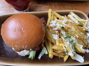 Garlic chicken burger with garlic fries (oh my goodness - mayo and parmesan) #Veganuary at The Caledonia in Liverpool
