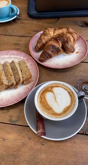 Vegan toasts and croissants  at Terrarea in Matosinhos