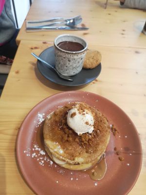 Vegan pancake with banana, peanut butter and icecream with hot chocolate served with salt flower at Terrarea in Matosinhos