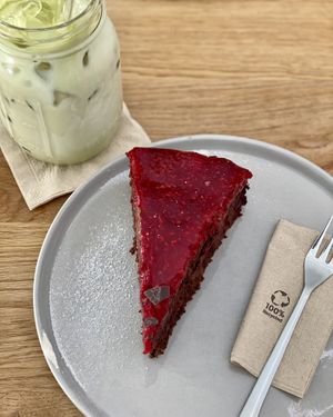 Himbeer-Brownie at Sturbock Cafe in Wurzburg