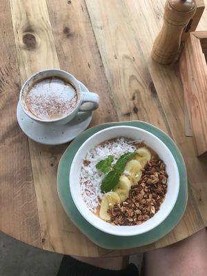 Smoothiebowl and coconut cappuccino at The Factory Cafe in Koh Tao