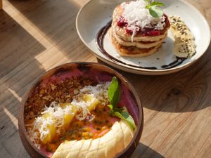 Smoothie bowl and pancakes at The Factory Cafe in Koh Tao