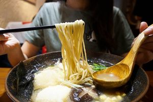 ramen at Sān Běn ShǒuGōng LāMiàn 三本手工拉麵 in Taipei