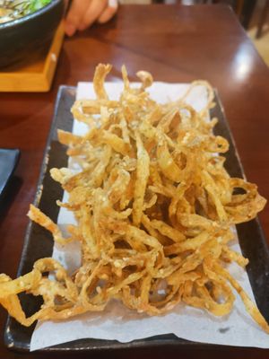 Crispy Burdock at Sān Běn ShǒuGōng LāMiàn 三本手工拉麵 in Taipei