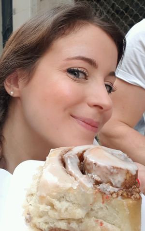 cinnamon roll ❤️ at Demasie in Barcelona