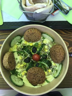 Falafel Hummus Teller   at Falafel Beirut in Heilbronn