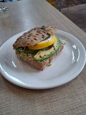 Avocado bread roll at OSL - Haven - E8 in Gardermoen