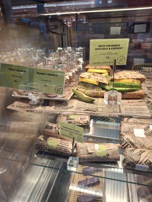 Vegan clearly labelled  at OSL - Haven - E8 in Gardermoen