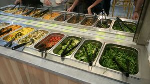 Salad bar  at OSL - Haven - E8 in Gardermoen