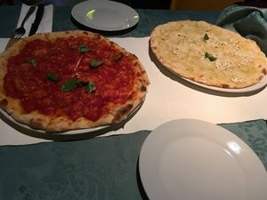 pizza at Veganfruttariano in Milan