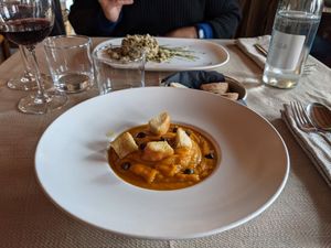 Vellutata di zucca e batata con ceci neri e crostini all'aglio at Ecosteria Parco Santi Angeli in Santi Angeli