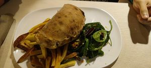 Calzone con verdure at Ecosteria Parco Santi Angeli in Santi Angeli