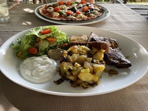 Vegan grill platter  at Ecosteria Parco Santi Angeli in Santi Angeli