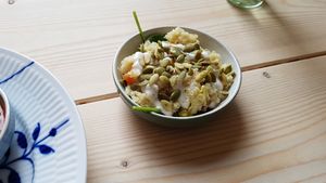 Quinoa and cream (brunch) at Yellow Rose in Copenhagen