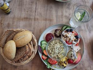 "Pflanzenkraft" breakfast at Cafe Juli in Aachen