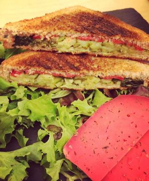 Hot grilled sandwich with cheese and avocado at L'Incubateur de Fraîcheur in Paris