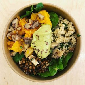 A bowl at L'Incubateur de Fraîcheur in Paris