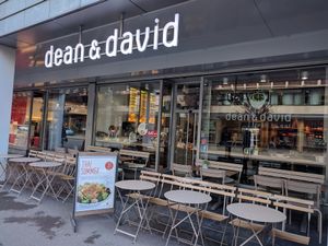 Entrance at Dean & David - Bleicherweg in Zurich
