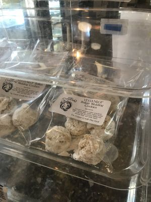 Italian wedding cookies at The Copper Q in Big Bear Lake