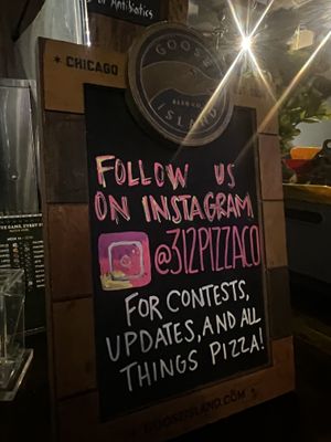 Local family owned from Chicago #Veganuary at 312 Pizza Company in Nashville