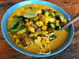 Vegan khao soi with tofu and tempeh for only 60baht  at Bom Bowls in Pai