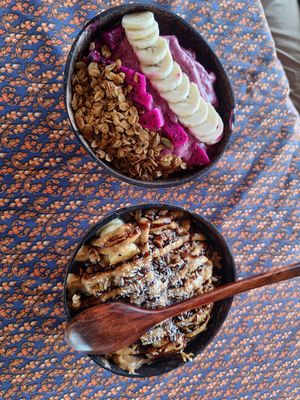 Acai bowl and Snickers bowl at Bom Bowls in Pai