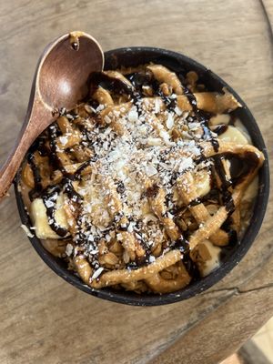 Snickers bowl!😍  at Bom Bowls in Pai