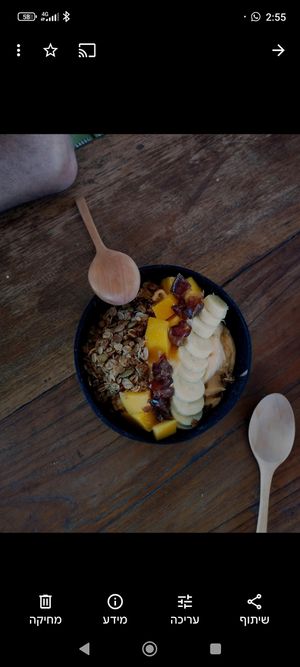 Really tasty and satisfying dishes 🫐🍌🍍🍓🥑 at Bom Bowls in Pai