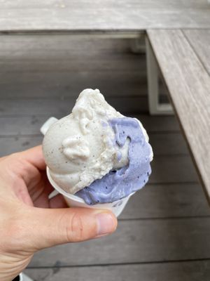 Vanille lavendel at Veganista Ice Cream V in Vienna